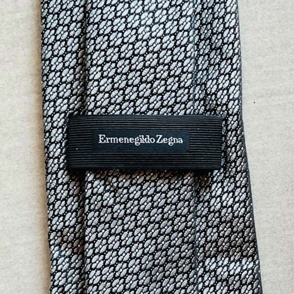 ZEGNA “COUTURE “ XXX Gray Silk Tie